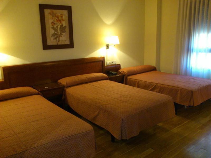 Hostal Plaza Mayor Torrejón de Ardoz Dış mekan fotoğraf