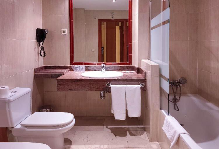 Hostal Plaza Mayor Torrejón de Ardoz Dış mekan fotoğraf