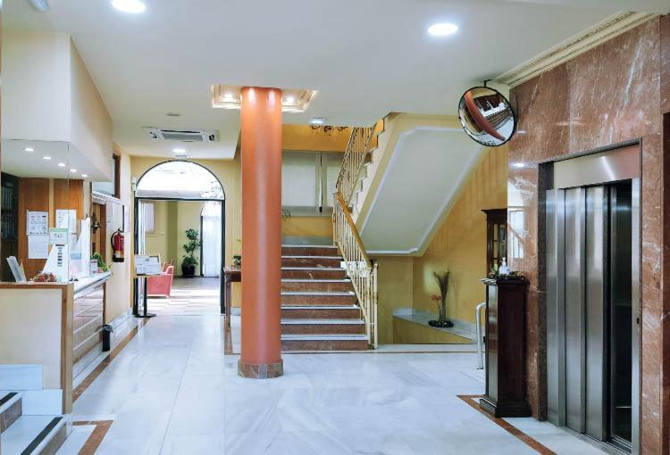 Hostal Plaza Mayor Torrejón de Ardoz Dış mekan fotoğraf